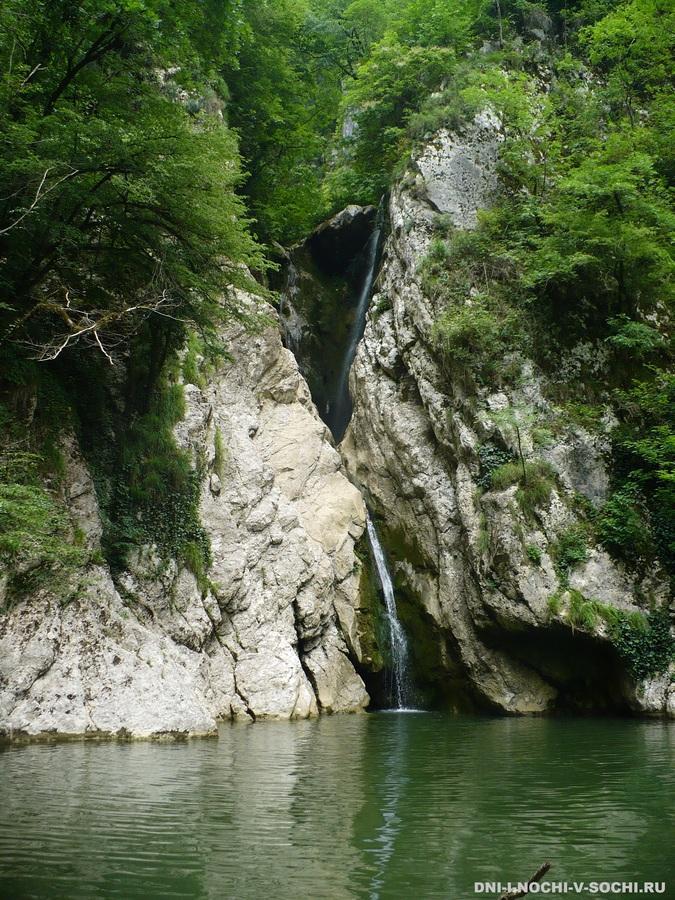 Агурские водопады 1