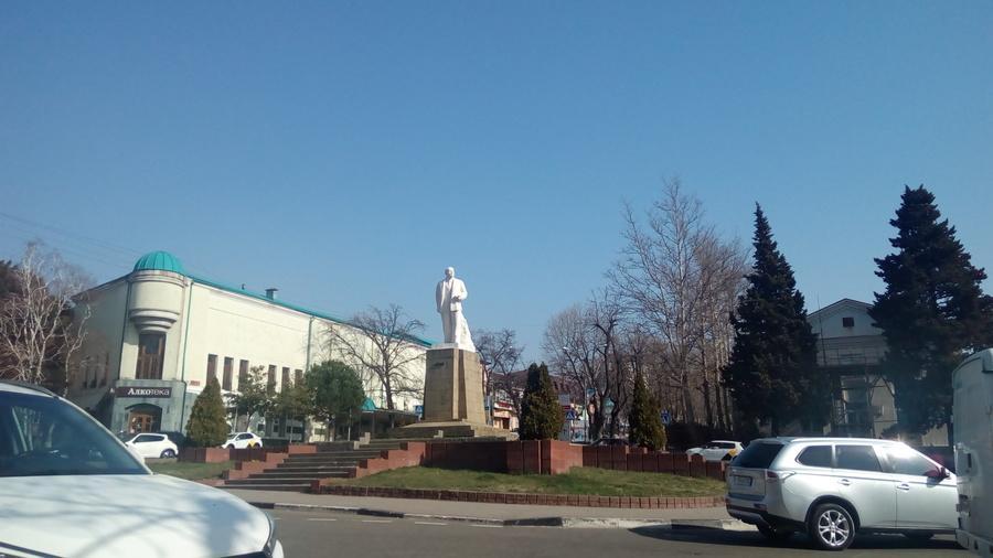 Памятник Ленину ул. Карла Маркса Туапсе 1
