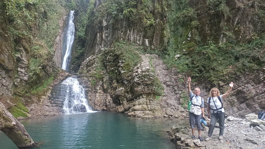 Водопад Бзогу